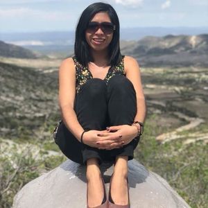 Meet your Posher, Andrea